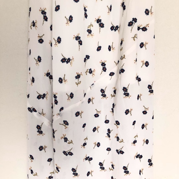 Flowy White Maxi Dress Floral Print Asymmetrical - Picture 7 of 8